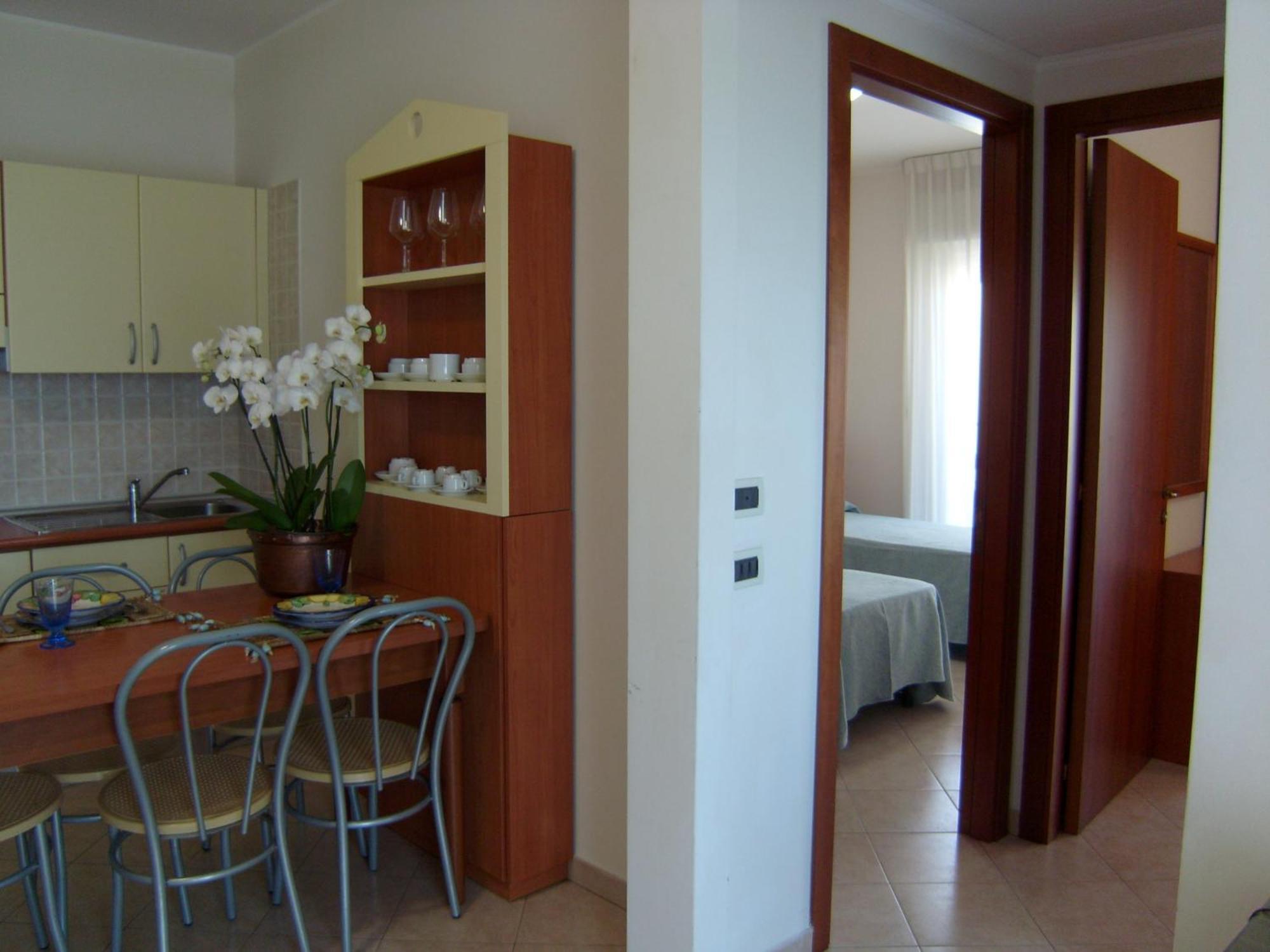 Residence Torre Del Mar Alba Adriatica Phòng bức ảnh