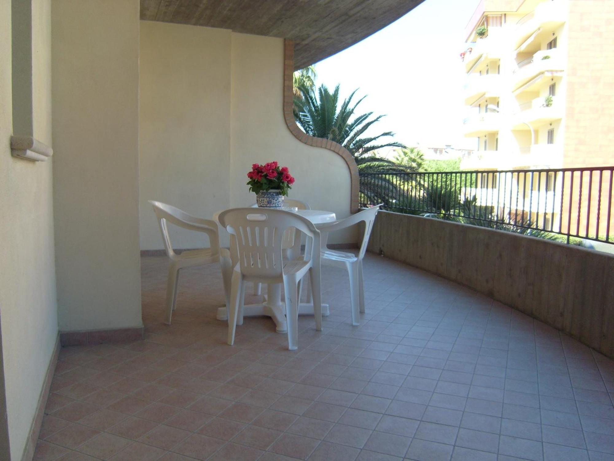 Residence Torre Del Mar Alba Adriatica Phòng bức ảnh