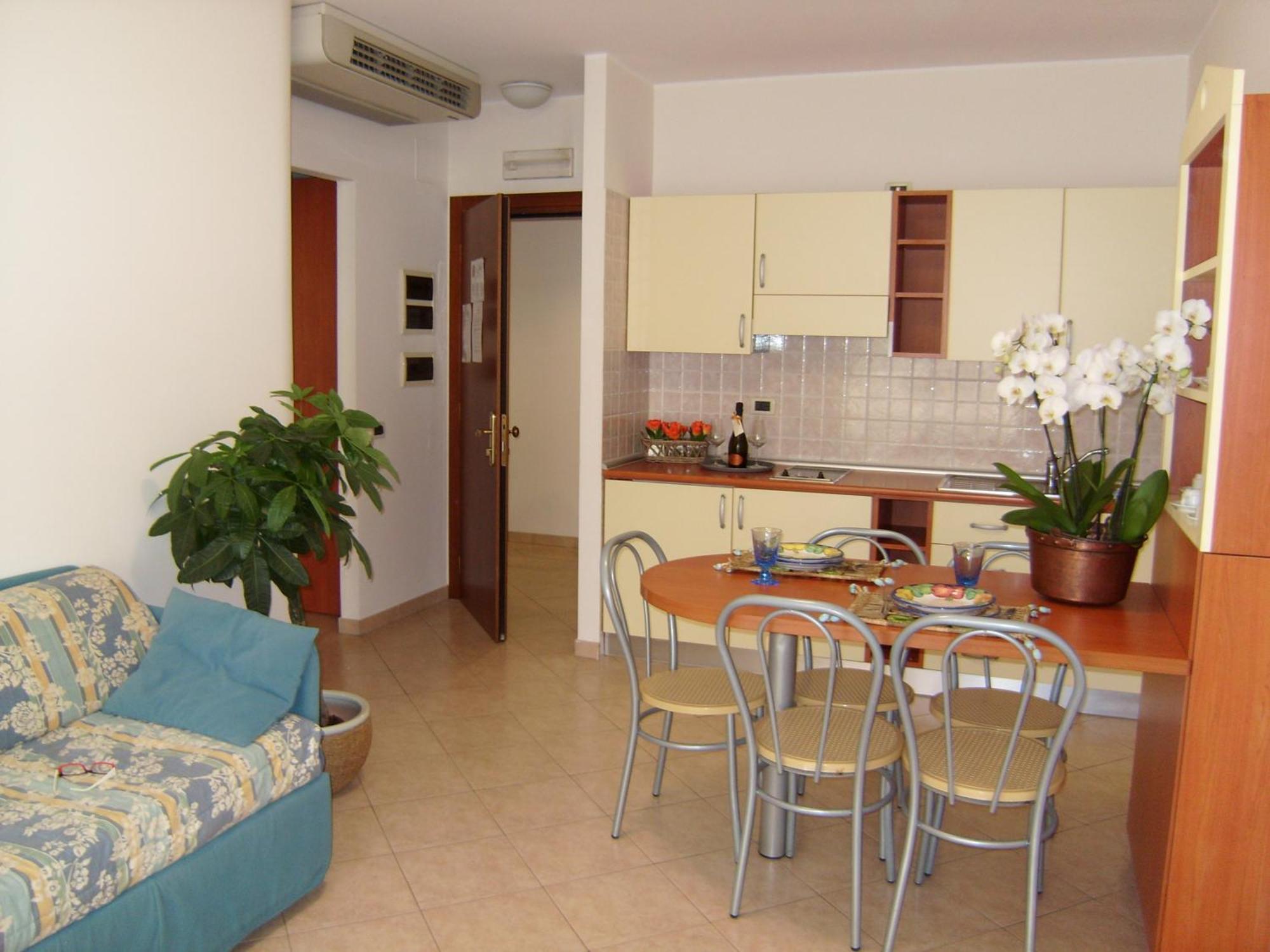 Residence Torre Del Mar Alba Adriatica Phòng bức ảnh