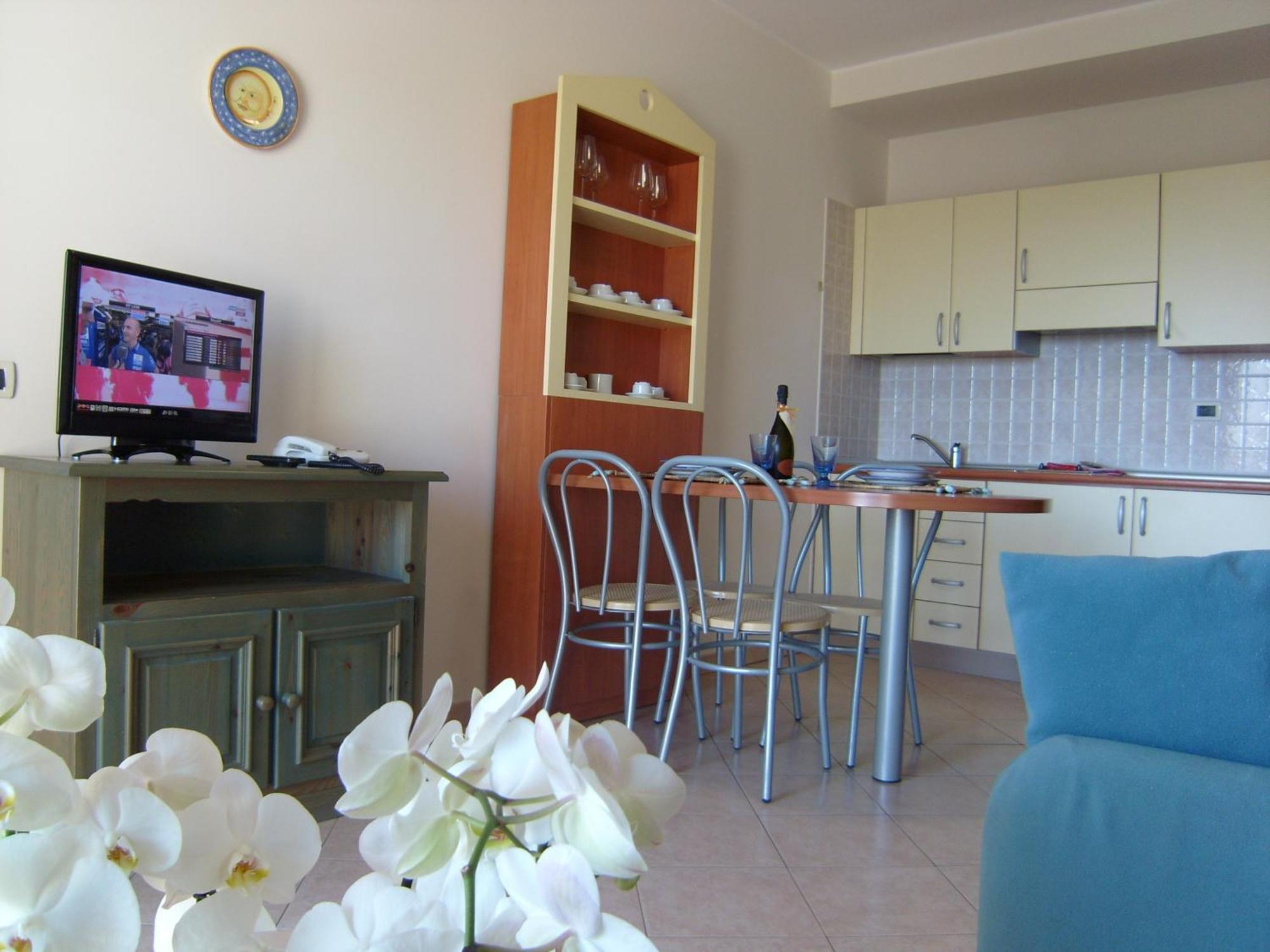 Residence Torre Del Mar Alba Adriatica Phòng bức ảnh